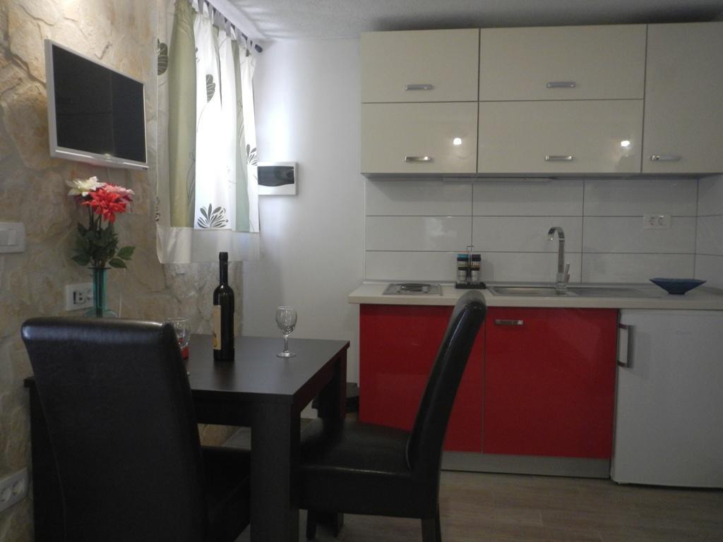 Apartments Valter Tisno Buitenkant foto